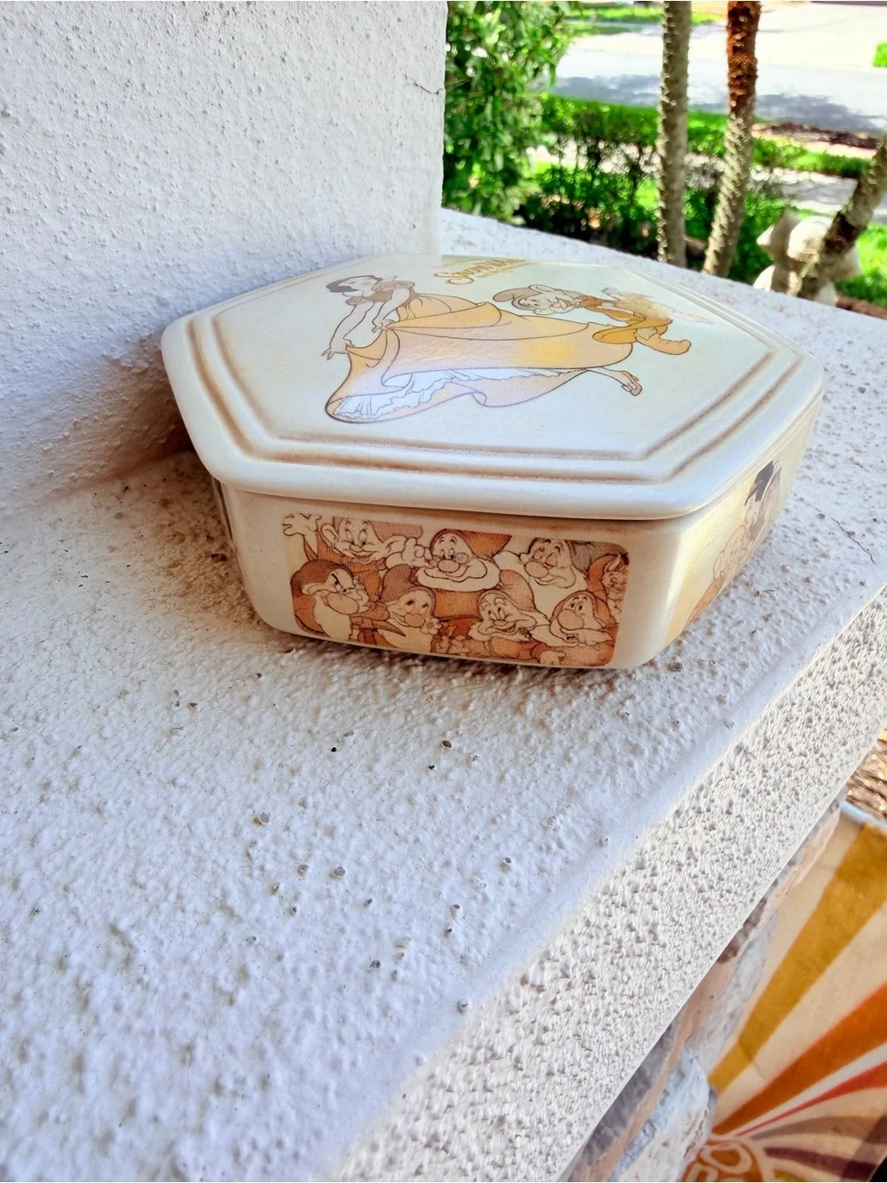 Walt Disney Snow White & Seven Dwarfs 70th Anniversary Porcelain Trinket Box